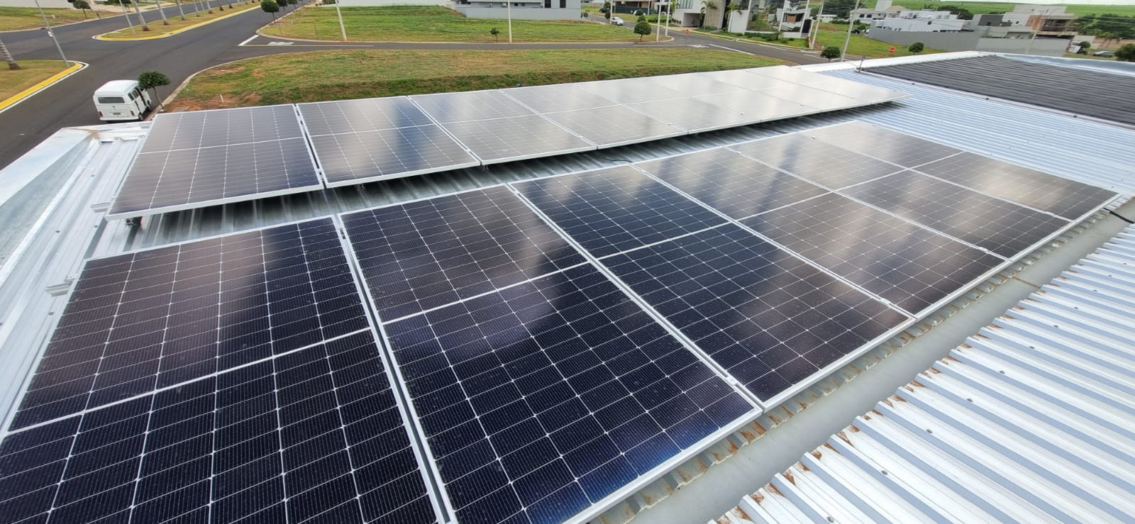 Instalação em Telhado Comercial